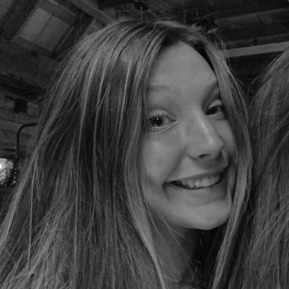 Meet your Posher, Addy - Picture 1 of 1